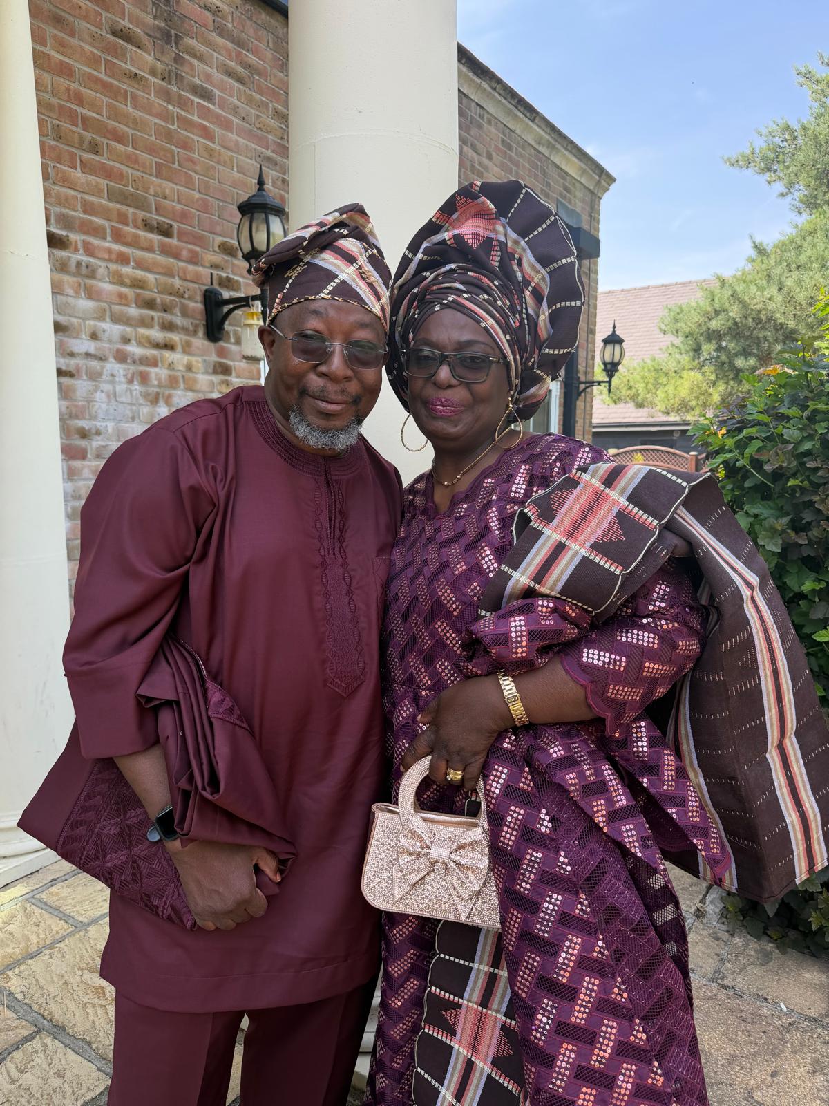 Family portrait in aso-ebi — Love & Tyron wedding