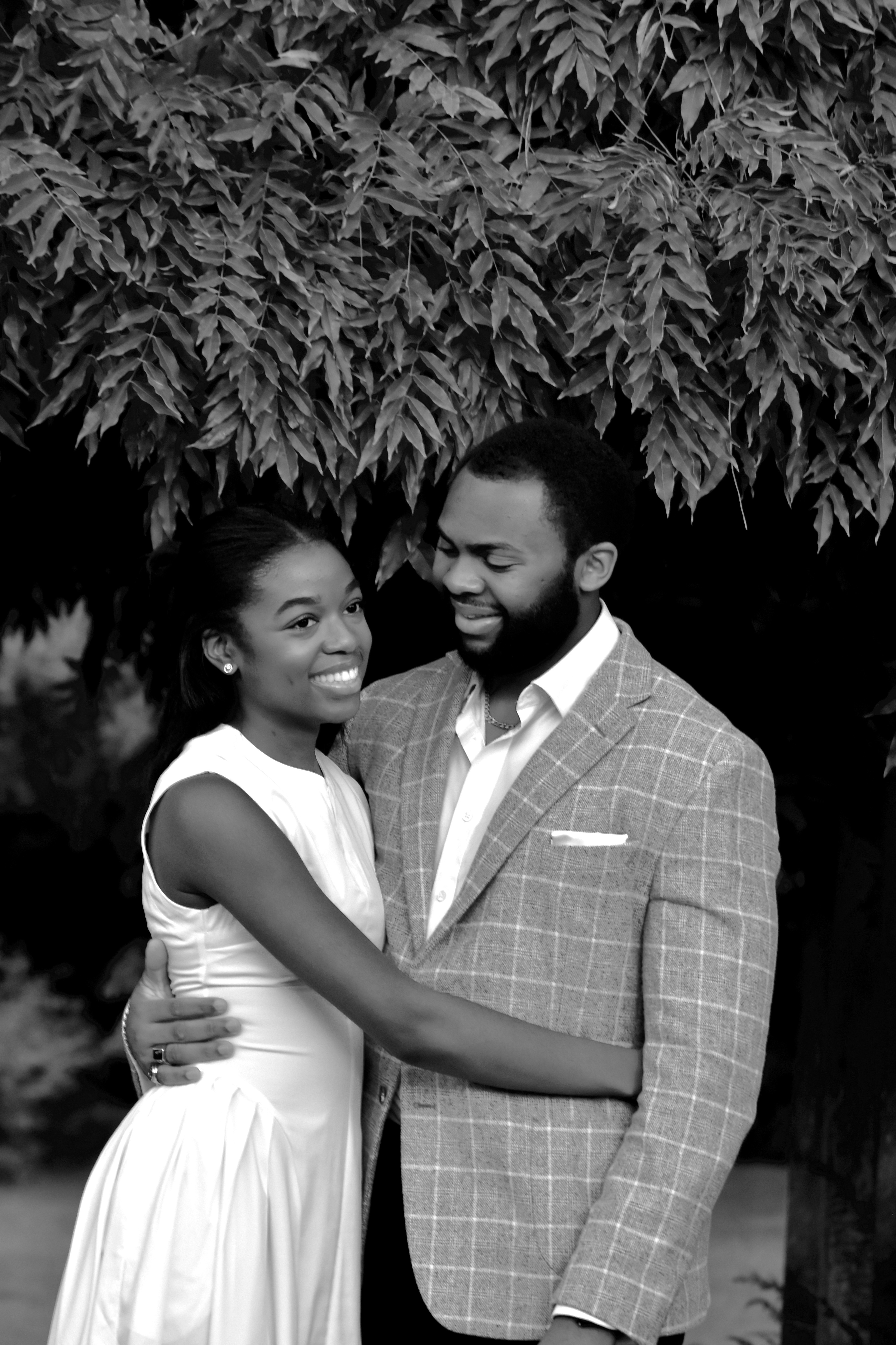 Love & Tyron — garden, monochrome